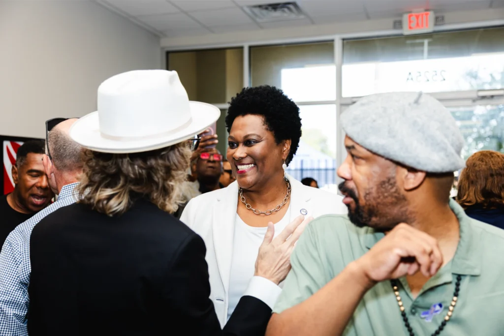 HueManShelter_RibbonCutting-6