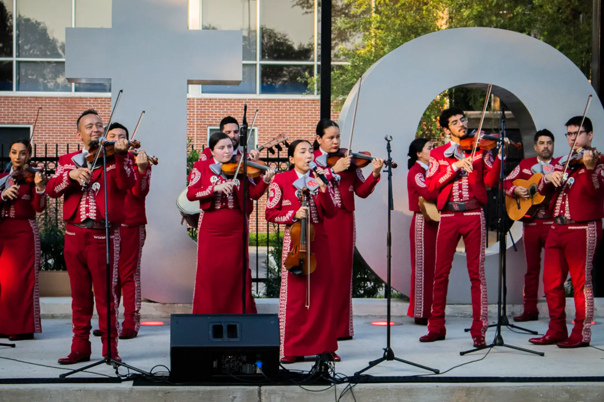 mcad-UofHMariachiPumas8